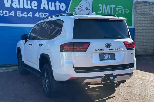 2025 Toyota Landcruiser GR Sport FJA300R