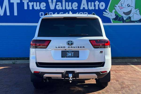 2025 Toyota Landcruiser GR Sport FJA300R