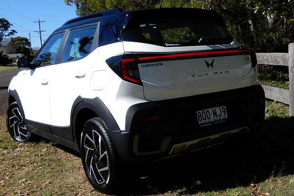 2025 Mahindra XUV 3XO AX7L