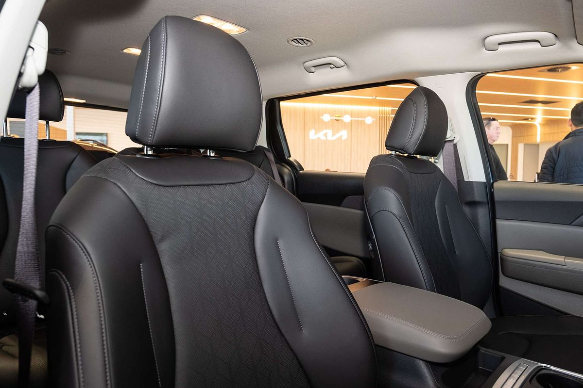 2025 Kia Carnival Sport KA4 PE