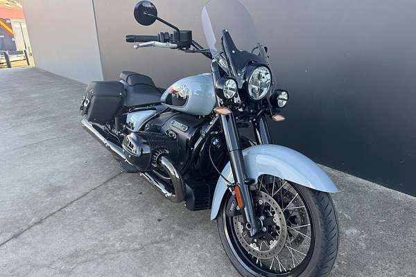 2025 BMW R 18 Classic Blacked Out R 18