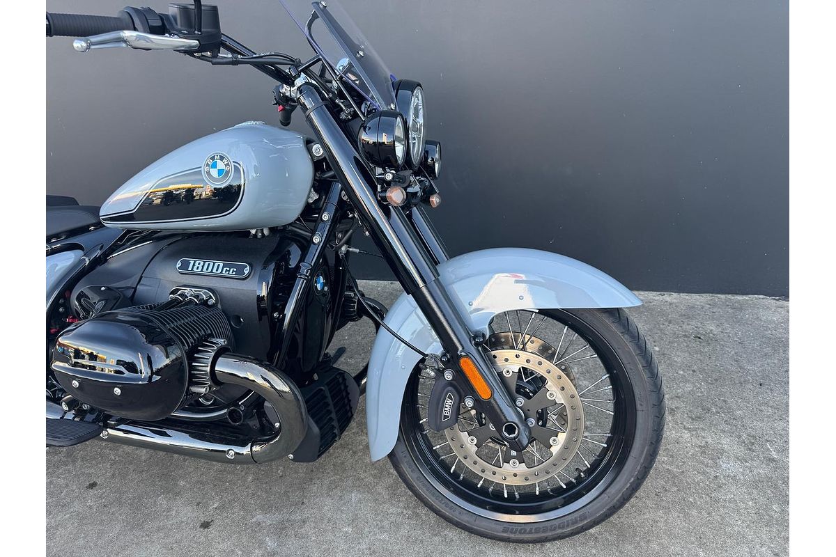2025 BMW R 18 Classic Blacked Out R 18