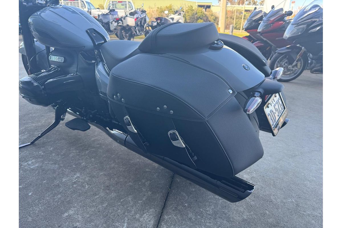 2025 BMW R 18 Classic Blacked Out R 18