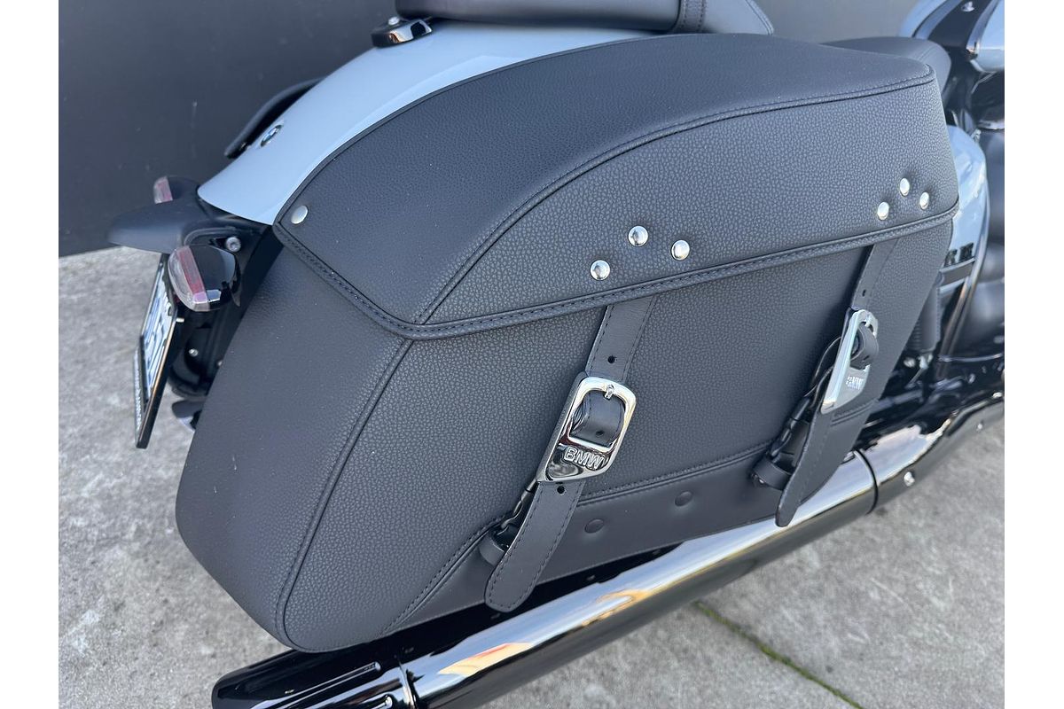 2025 BMW R 18 Classic Blacked Out R 18