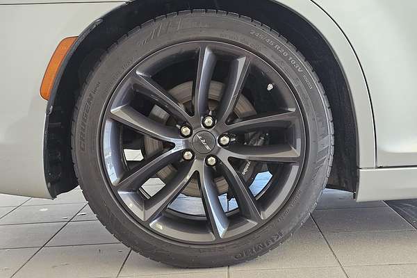 2019 Chrysler 300 SRT Core LX
