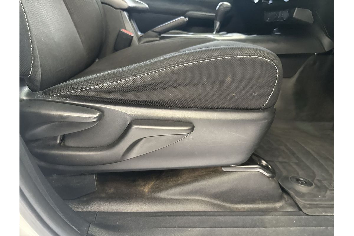 2019 Toyota Hilux SR GUN126R 4X4