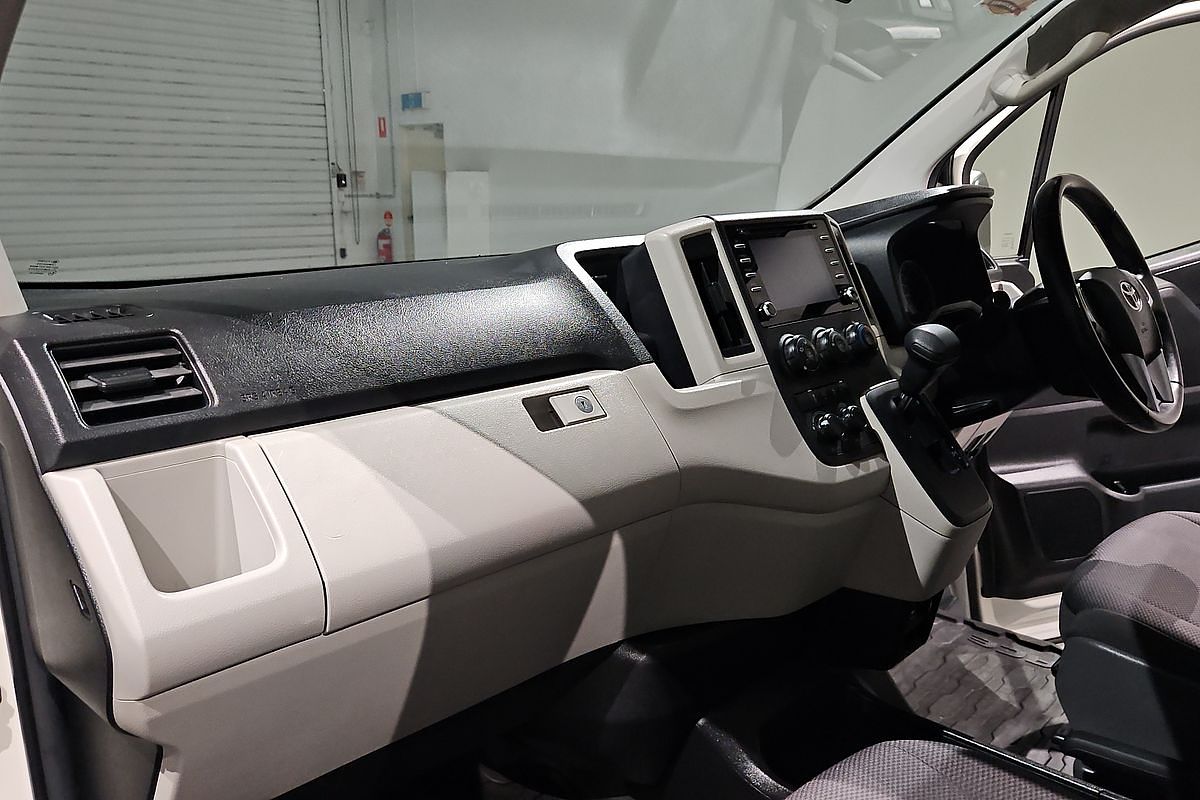 2019 Toyota Hiace Commuter GDH322R