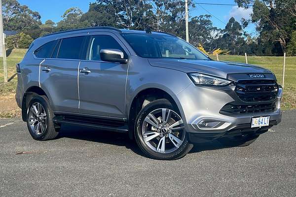2023 Isuzu MU-X LS-T