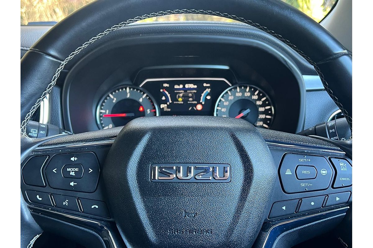 2023 Isuzu MU-X LS-T