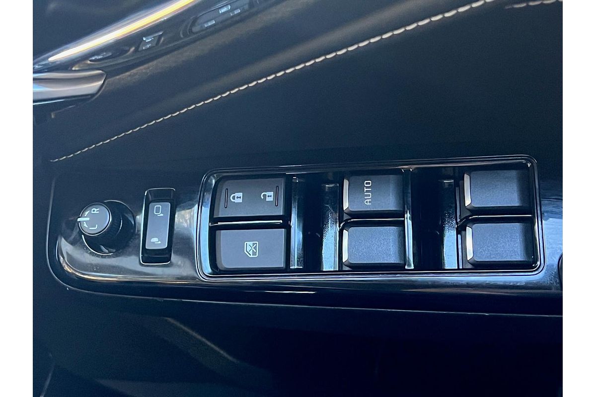 2023 Isuzu MU-X LS-T