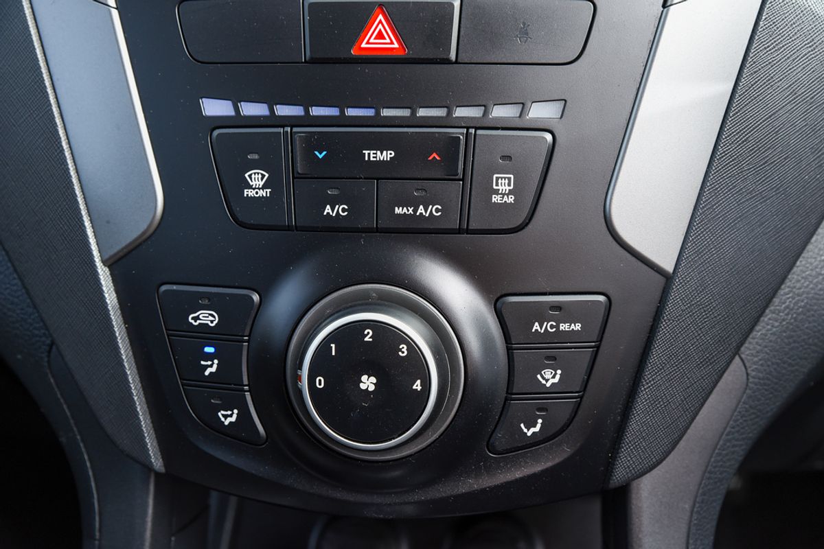 2015 Hyundai Santa Fe Active DM3 Series II