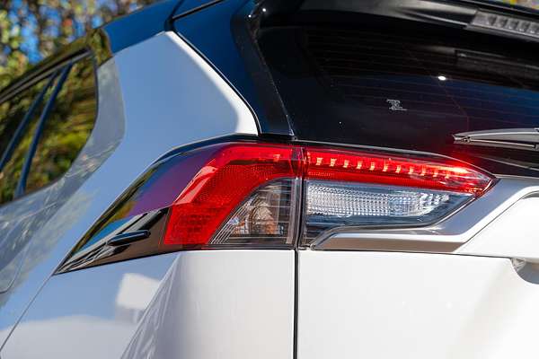 2024 Toyota RAV4 XSE AXAH52R