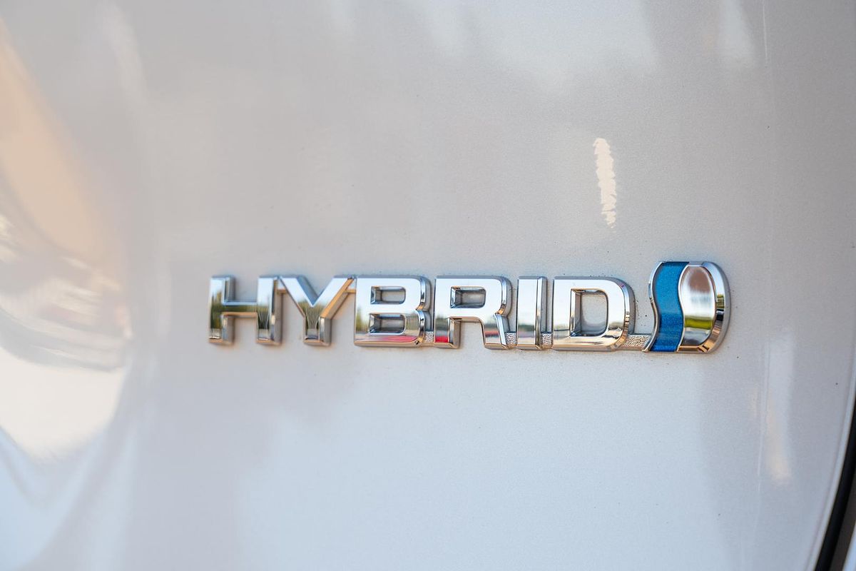 2024 Toyota RAV4 XSE AXAH52R