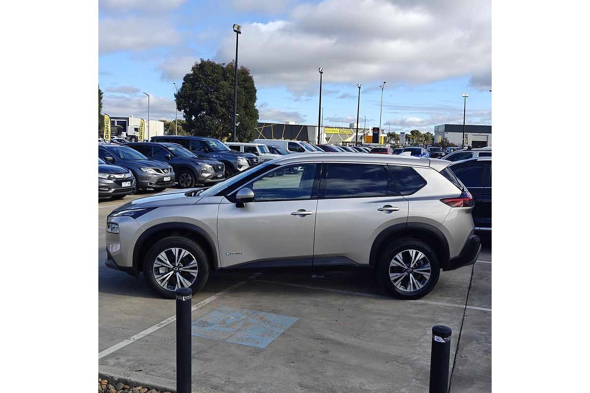 2023 Nissan X-TRAIL ST-L e-POWER T33