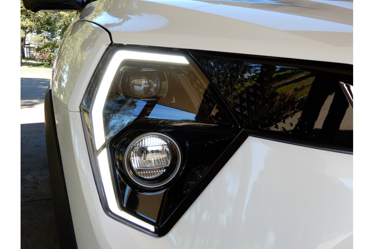 2025 Mahindra XUV 3XO AX7L