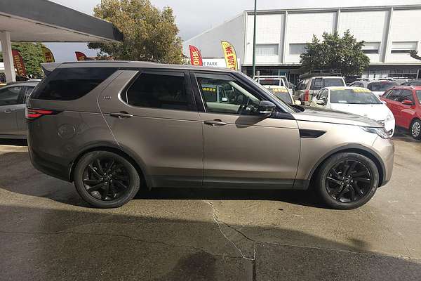2017 Land Rover Discovery SD4 HSE Luxury Series 5