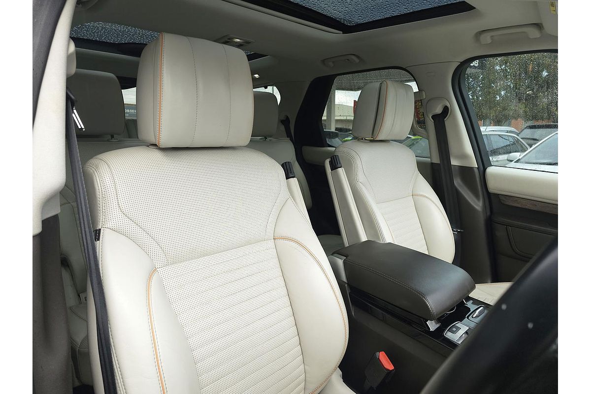 2017 Land Rover Discovery SD4 HSE Luxury Series 5