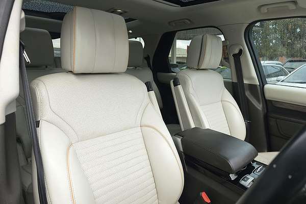 2017 Land Rover Discovery SD4 HSE Luxury Series 5