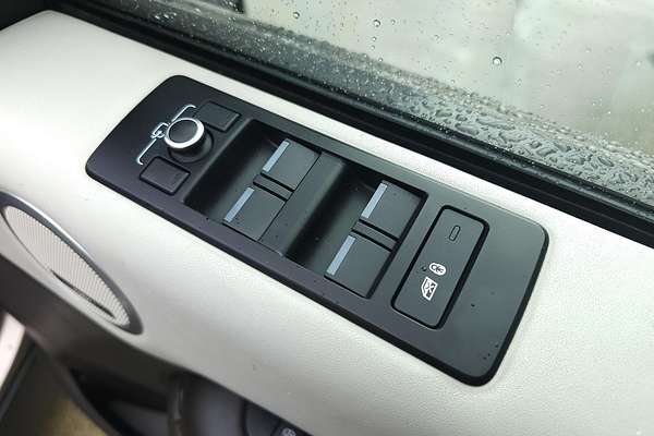 2017 Land Rover Discovery SD4 HSE Luxury Series 5
