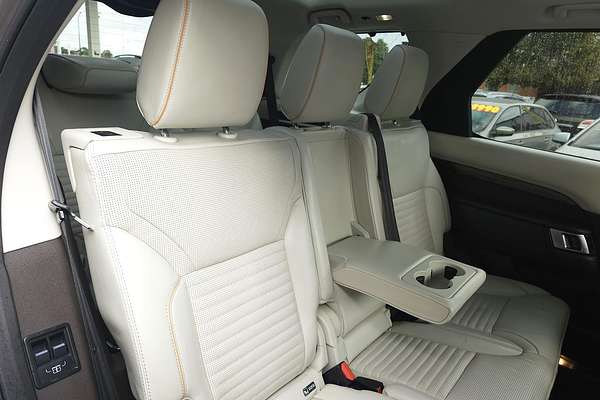 2017 Land Rover Discovery SD4 HSE Luxury Series 5