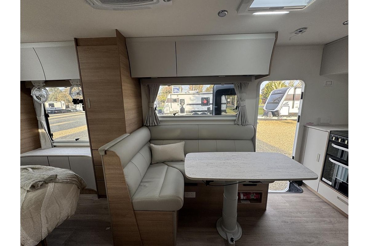 2025 Jayco Silverline 21.65-4.Ob.Sl-My25