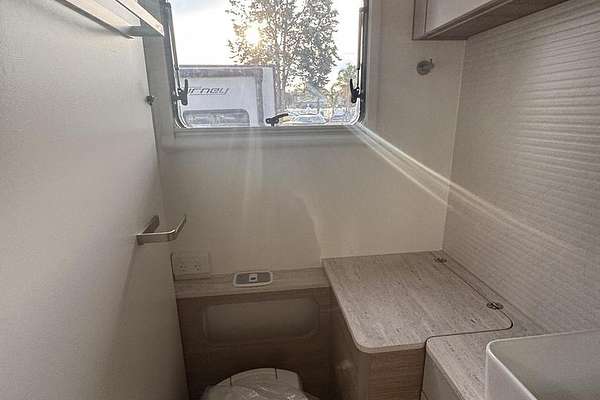2025 Jayco Silverline 21.65-4.Ob.Sl-My25