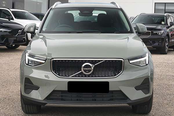 2024 Volvo XC40 Plus B4