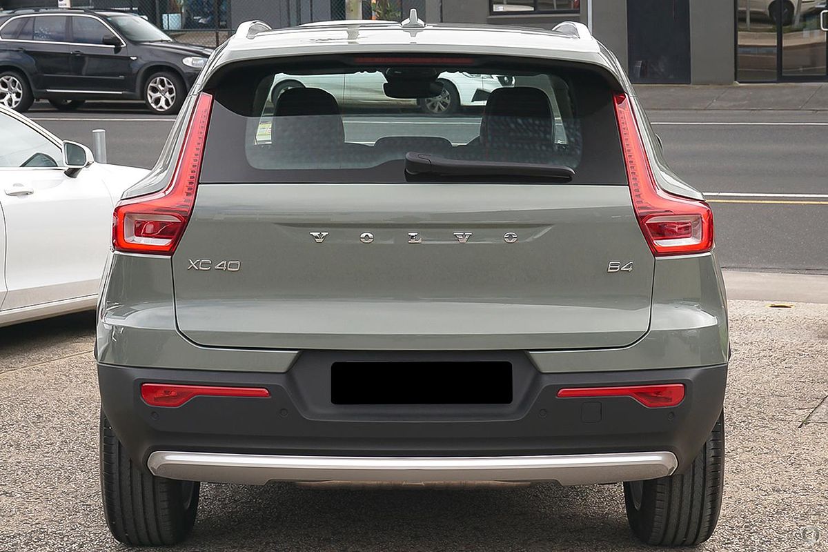 2024 Volvo XC40 Plus B4