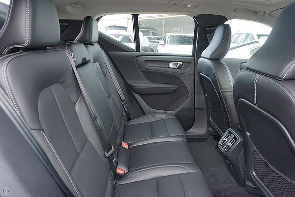 2024 Volvo XC40 Plus B4