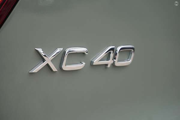 2024 Volvo XC40 Plus B4