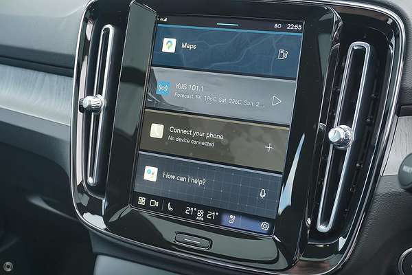 2024 Volvo XC40 Plus B4