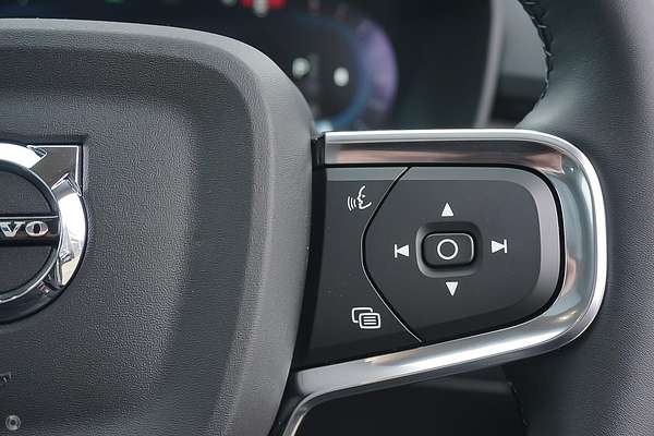 2024 Volvo XC40 Plus B4