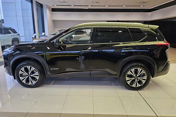 2025 Nissan X-TRAIL ST-L e-POWER T33