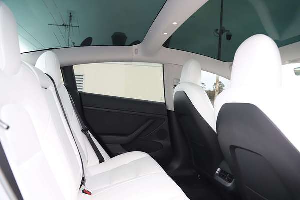 2022 Tesla Model 3 Long Range