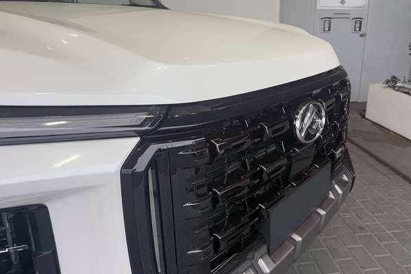 2025 LDV D90 Executive SV9A