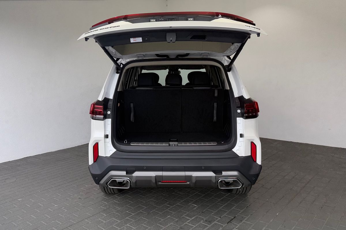 2025 LDV D90 Executive SV9A