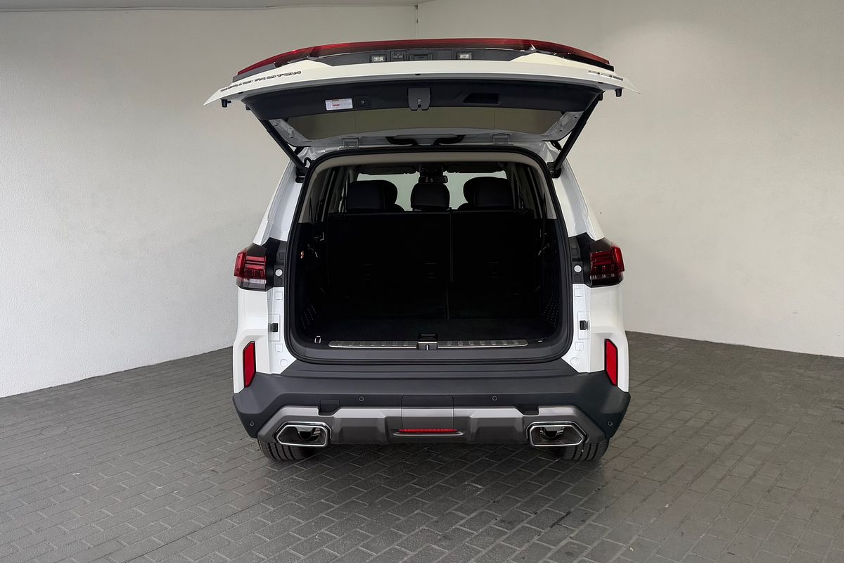 2025 LDV D90 Executive SV9A