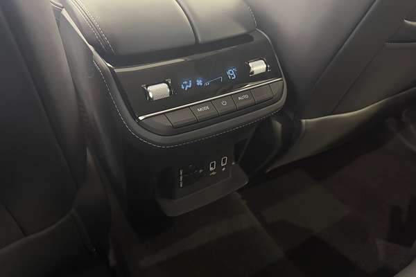 2025 LDV D90 Executive SV9A