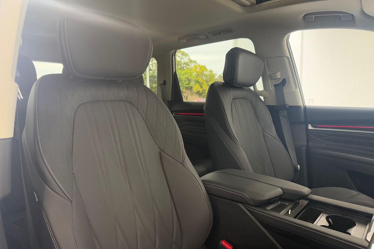 2025 LDV D90 Executive SV9A