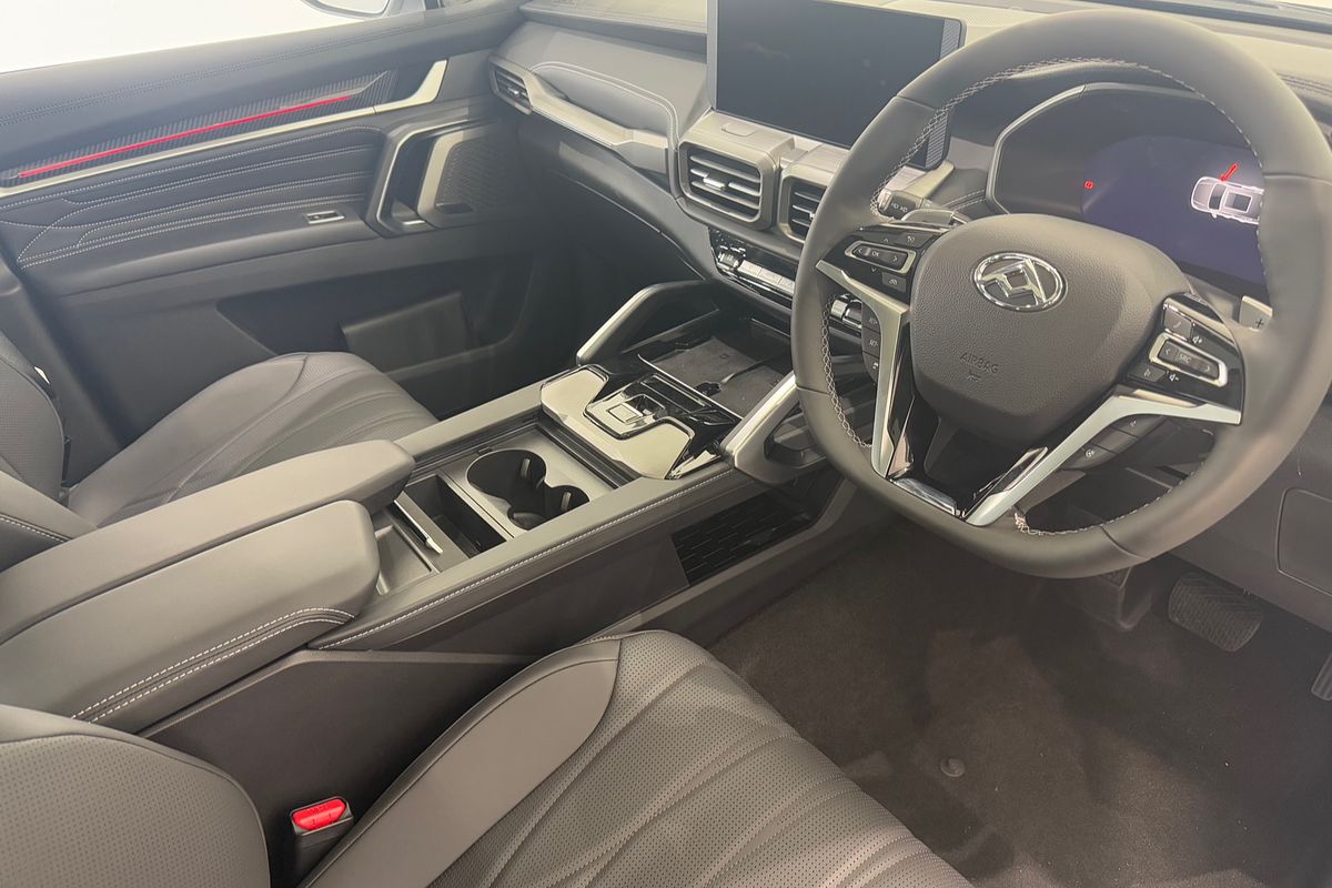 2025 LDV D90 Executive SV9A
