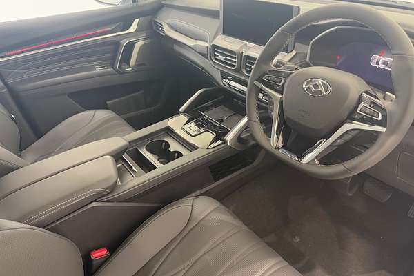 2025 LDV D90 Executive SV9A