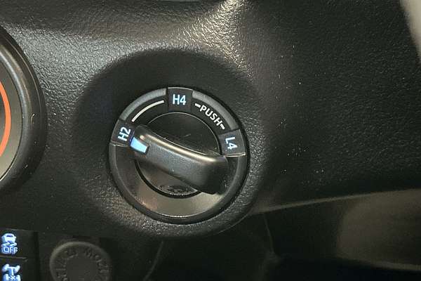 2022 Toyota Hilux SR GUN126R