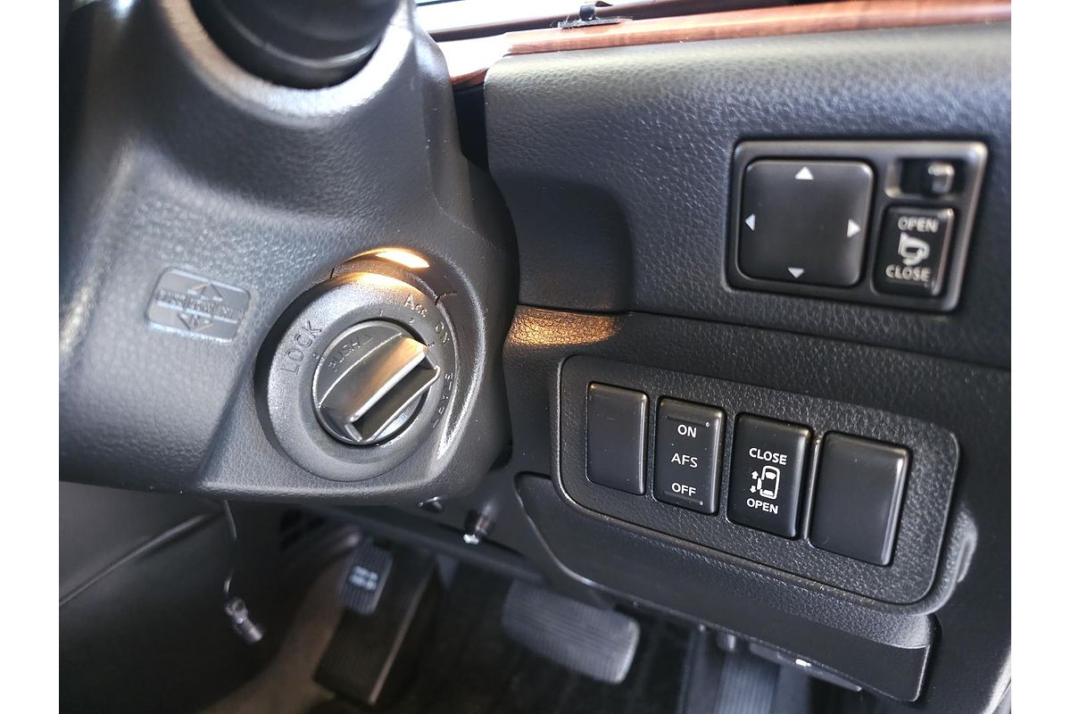 2005 Nissan Elgrand Highway Star ME51