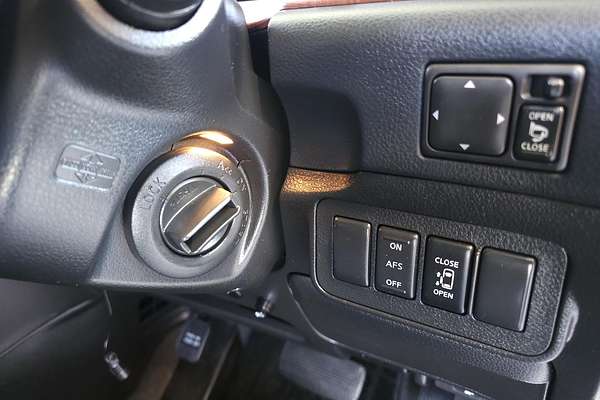 2005 Nissan Elgrand Highway Star ME51