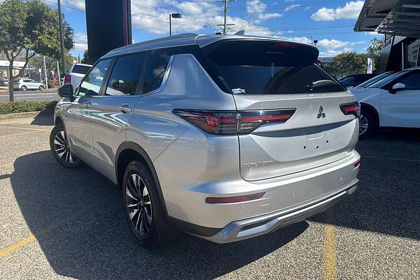 2025 Mitsubishi Outlander LS ZM