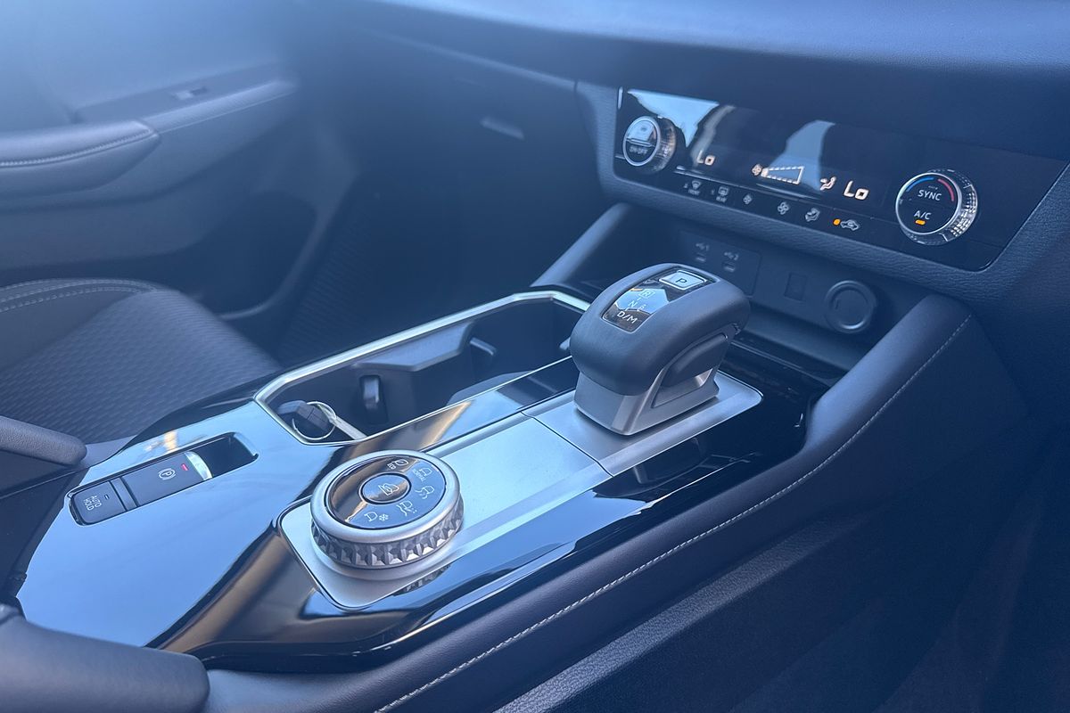 2025 Mitsubishi Outlander LS ZM