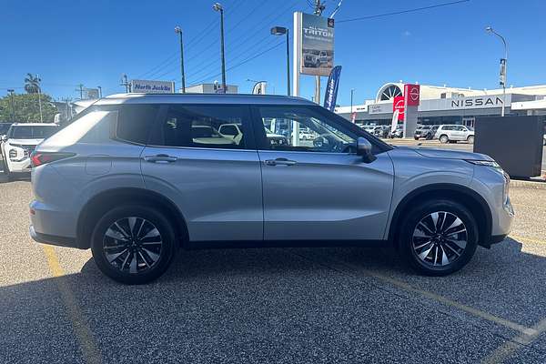 2025 Mitsubishi Outlander LS ZM