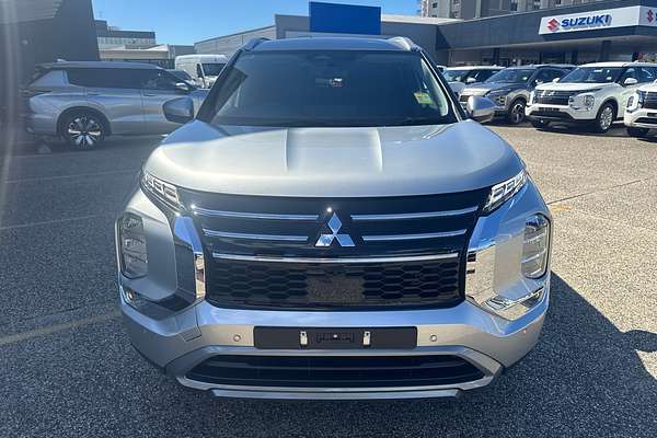 2025 Mitsubishi Outlander LS ZM
