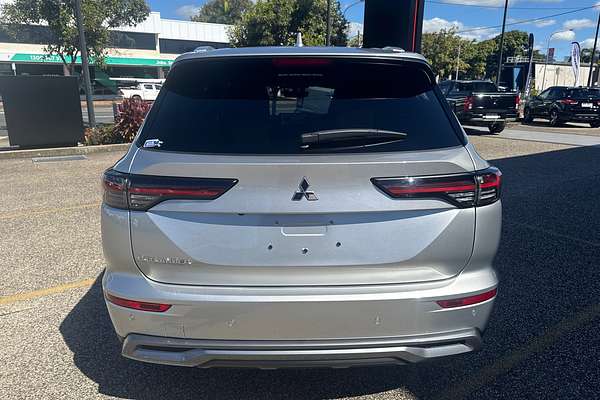 2025 Mitsubishi Outlander LS ZM
