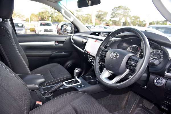 2021 Toyota Hilux SR5 GUN126R 4X4